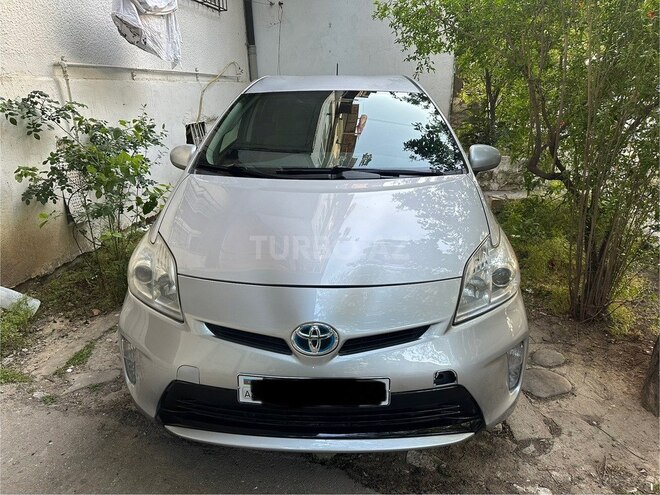 Toyota Prius 2015, 120,000 km - 1.8 л - Bakı