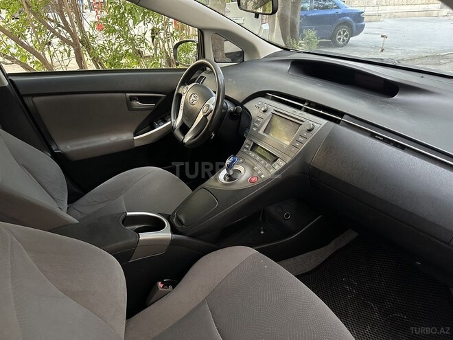 Toyota Prius 2015, 120,000 km - 1.8 л - Bakı