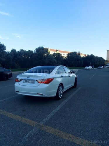 Hyundai Sonata-3