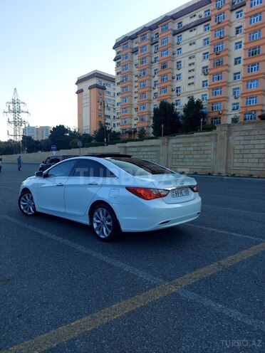 Hyundai Sonata-5