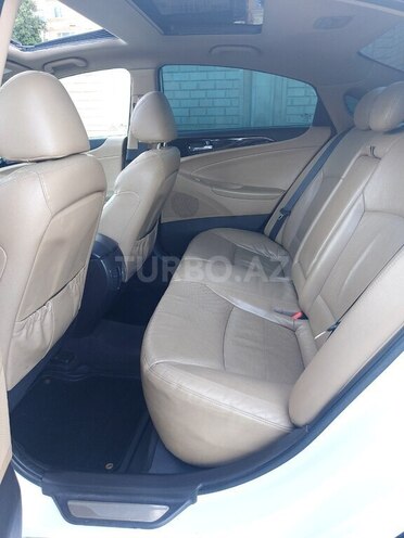 Hyundai Sonata-10
