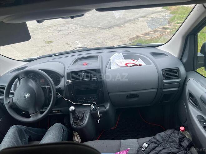 Peugeot  2012, 240,000 km - 1.6 л - Bakı