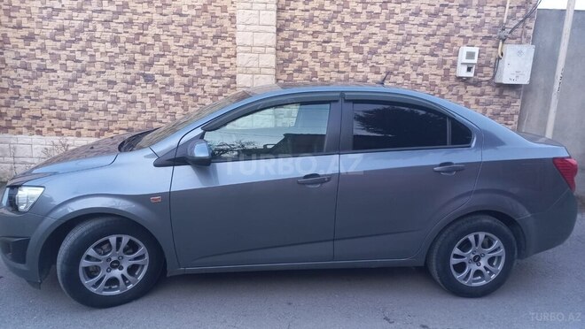 Chevrolet Aveo-3