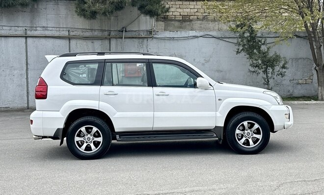 Toyota Land Cruiser Prado-7