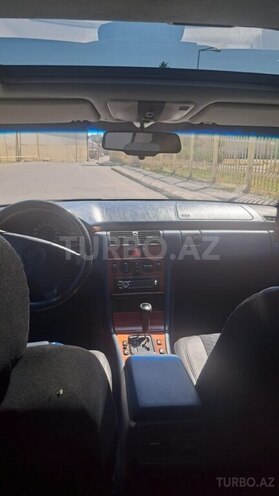 Mercedes E 220 1997, 454,000 km - 2.2 l - Bakı