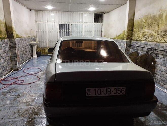 Opel Vectra 1994, 100,000 km - 2.0 l - Qax