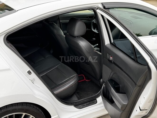 Hyundai Elantra 2016, 141,000 km - 1.6 л - Bakı