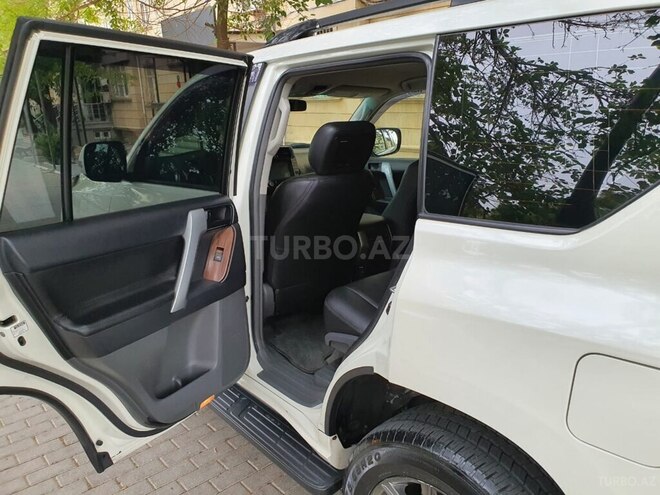 Toyota Land Cruiser Prado 2010, 231,000 km - 2.7 л - Bakı
