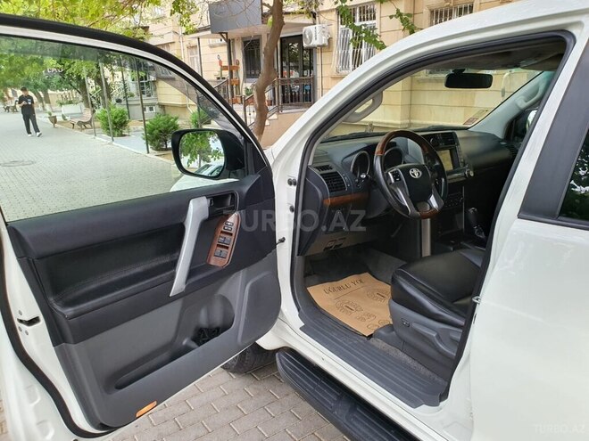 Toyota Land Cruiser Prado 2010, 231,000 km - 2.7 л - Bakı