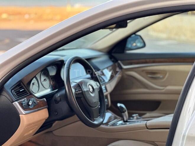 BMW 528 2013, 245,000 km - 2.0 l - Bakı