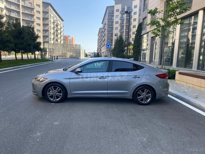 Hyundai Elantra 2016, 113,820 km - 2.0 л - Bakı