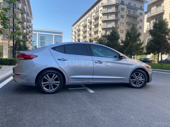 Hyundai Elantra 2016, 113,820 km - 2.0 л - Bakı