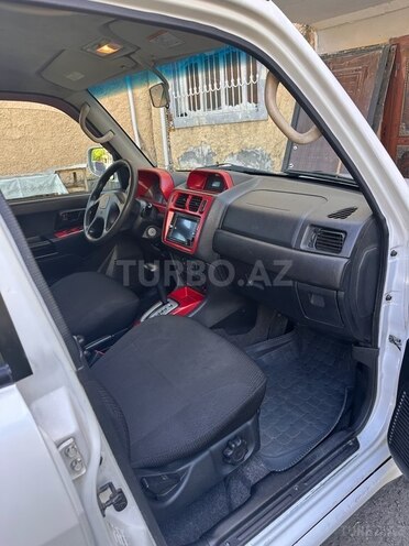 Mitsubishi Pajero io 2002, 190,000 km - 2.0 l - Zaqatala