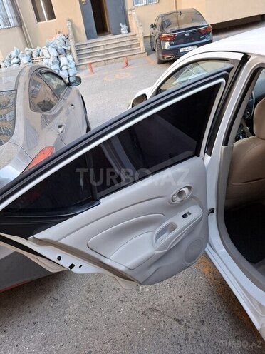 Nissan Sunny-6