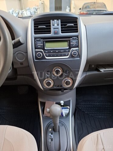 Nissan Sunny-7