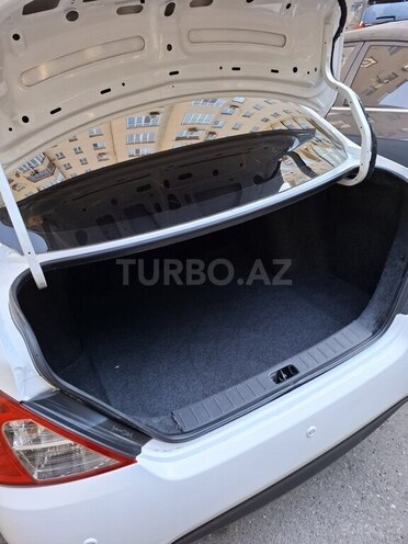 Nissan Sunny-9