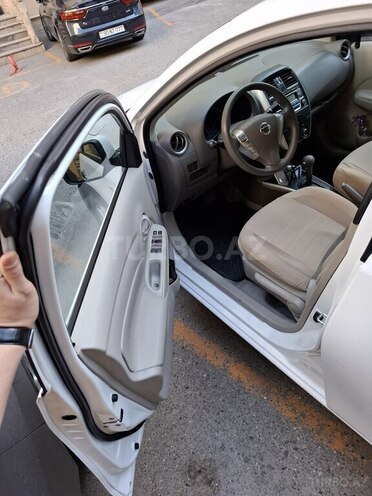 Nissan Sunny-11