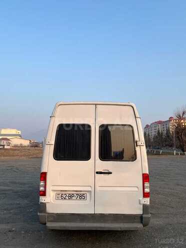 Mercedes Sprinter 208 1999, 520,000 km - 2.9 l - Zaqatala