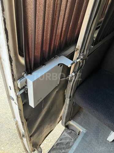 Mercedes Sprinter 208 1999, 520,000 km - 2.9 l - Zaqatala