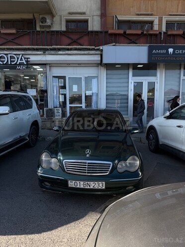 Mercedes C 220 d 2001, 317,800 km - 2.2 л - Bakı