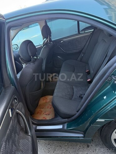 Mercedes C 220 d 2001, 317,800 km - 2.2 л - Bakı