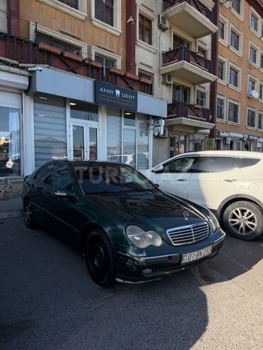Mercedes C 220 d 2001, 317,800 km - 2.2 л - Bakı