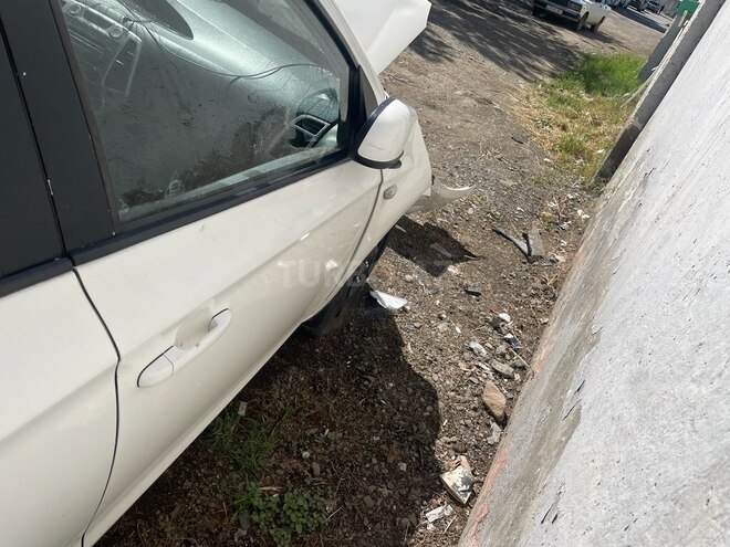 Hyundai i20 2011, 220,000 km - 1.4 l - Gəncə