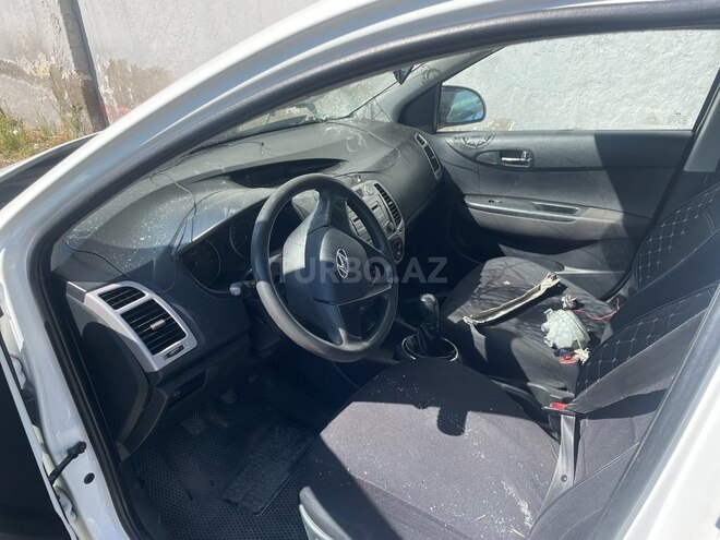 Hyundai i20 2011, 220,000 km - 1.4 l - Gəncə