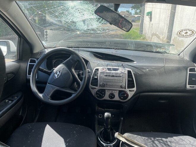 Hyundai i20 2011, 220,000 km - 1.4 l - Gəncə