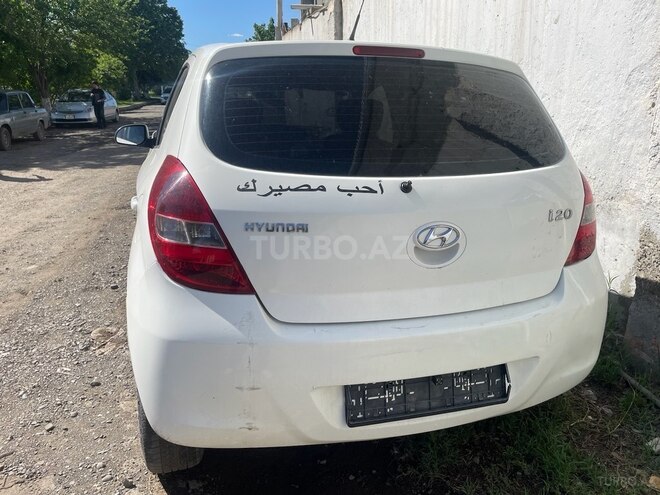 Hyundai i20 2011, 220,000 km - 1.4 l - Gəncə