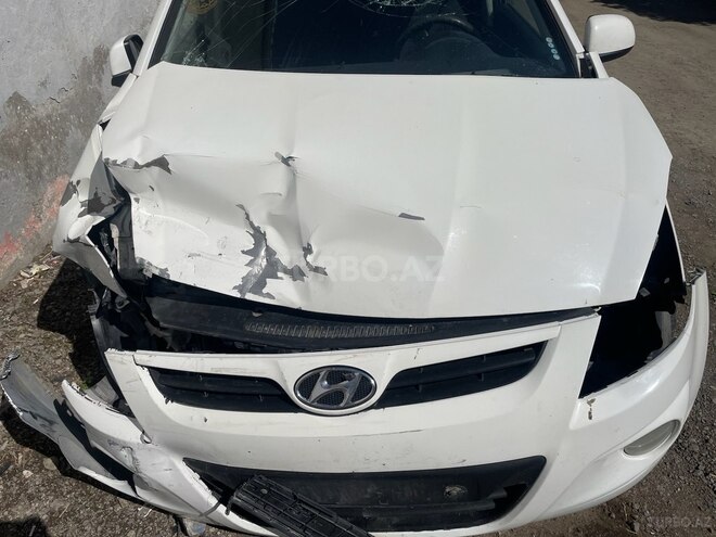 Hyundai i20 2011, 220,000 km - 1.4 l - Gəncə