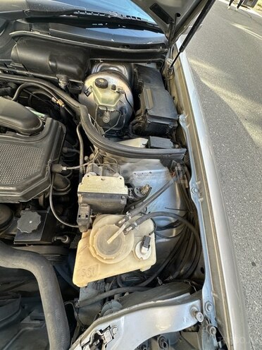 Mercedes E 230 1996, 406,000 km - 2.3 l - Bakı