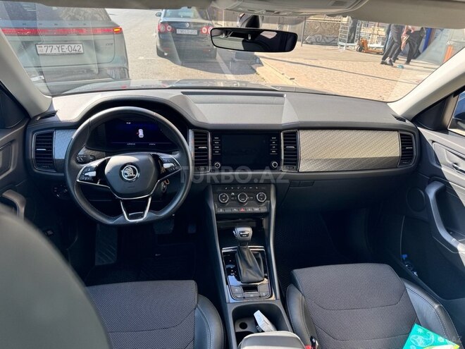 Skoda Kodiaq 2023, 28,000 km - 2.0 л - Bakı