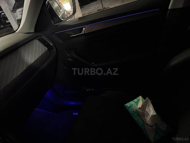 Skoda Kodiaq 2023, 28,000 km - 2.0 л - Bakı