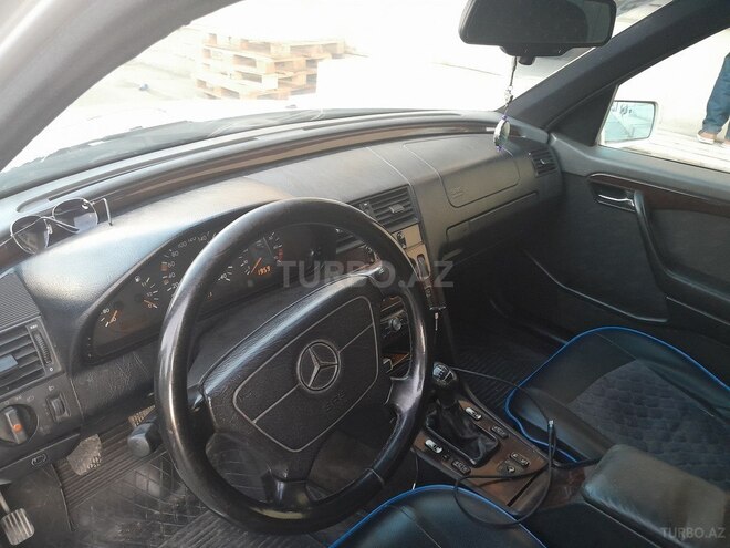 Mercedes C 180 1996, 250,000 km - 1.8 л - Yevlax