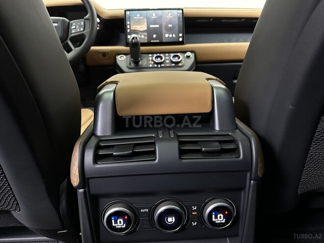 Land Rover Defender 2023, 15,000 km - 3.0 l - Bakı