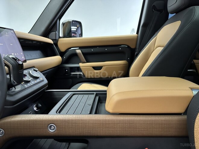 Land Rover Defender 2023, 15,000 km - 3.0 l - Bakı