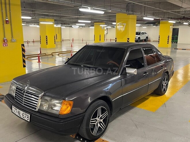 Mercedes E 230 1992, 256,000 km - 2.3 l - Gəncə