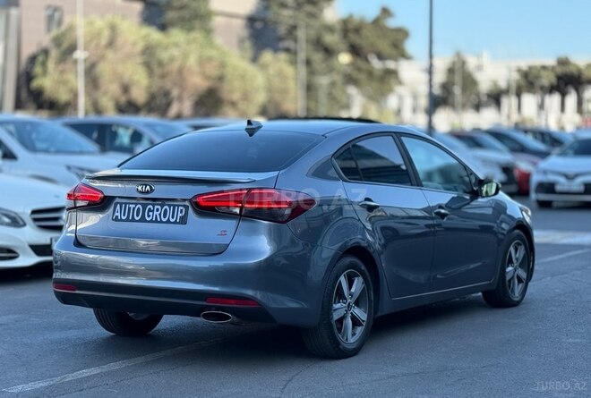 Kia Forte-10