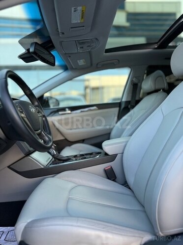 Hyundai Sonata-13