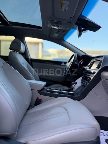 Hyundai Sonata-17