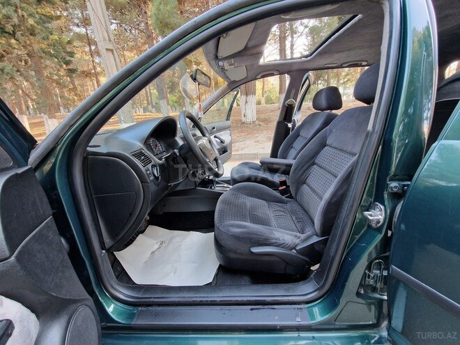 Volkswagen Golf 1999, 234,581 km - 1.6 l - Sumqayıt