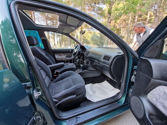 Volkswagen Golf 1999, 234,581 km - 1.6 l - Sumqayıt