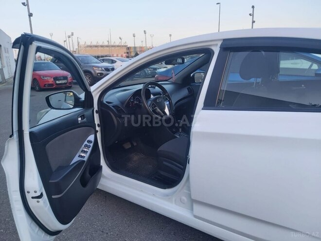 Hyundai Accent 2013, 140,000 km - 1.6 l - Zaqatala