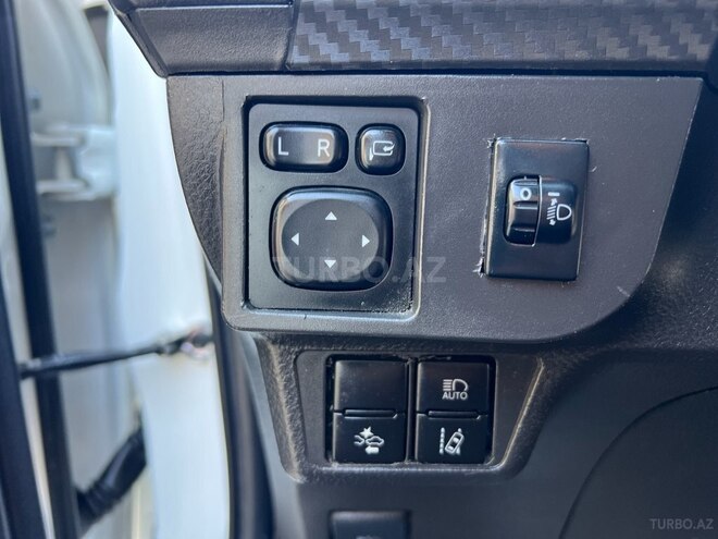 Toyota Corolla Fielder 2017, 180,000 km - 1.5 л - Bakı