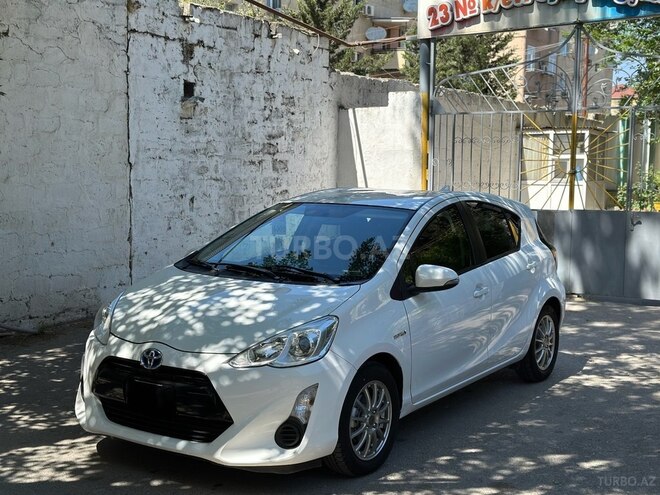 Toyota Aqua 2016, 170,000 km - 1.5 l - Bakı