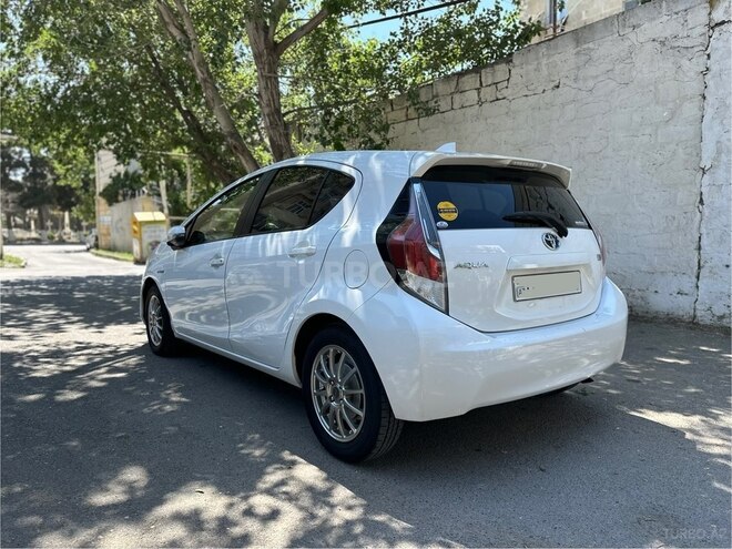 Toyota Aqua 2016, 170,000 km - 1.5 l - Bakı
