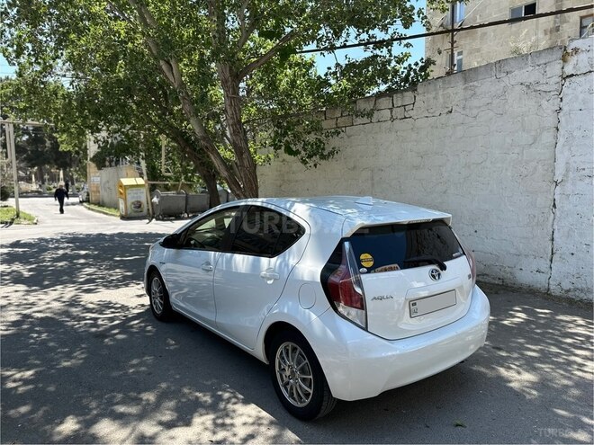 Toyota Aqua 2016, 170,000 km - 1.5 l - Bakı