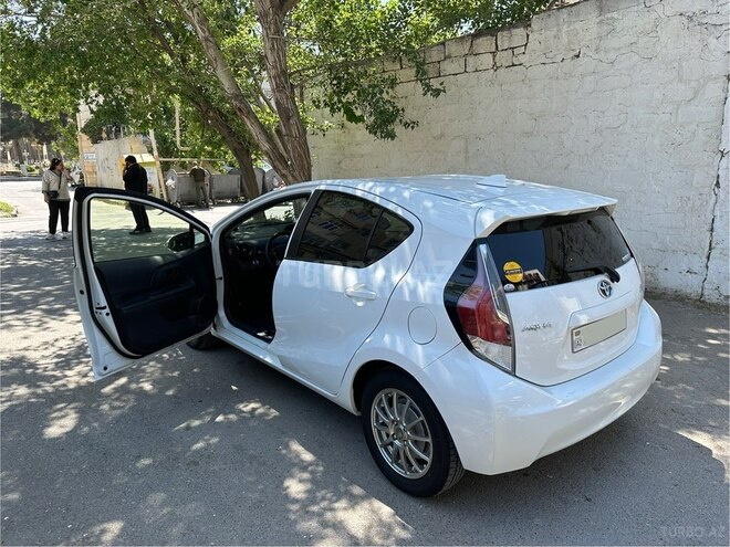 Toyota Aqua 2016, 170,000 km - 1.5 l - Bakı