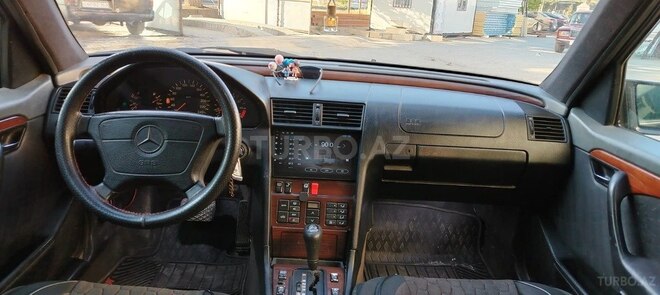Mercedes C 180 1995, 402,521 km - 1.8 л - Bakı
